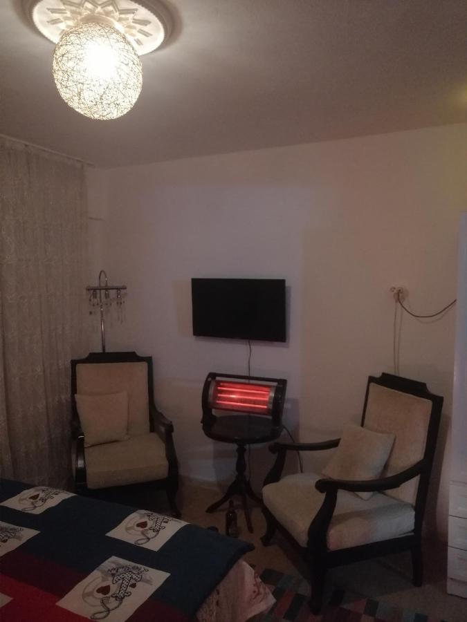 Kenyy Apartament *